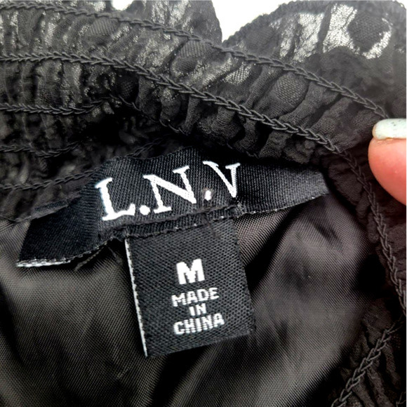 L.N.V Polka Dot Long Sleeve Blouse Black Women’s Sz M - Picture 4 of 9